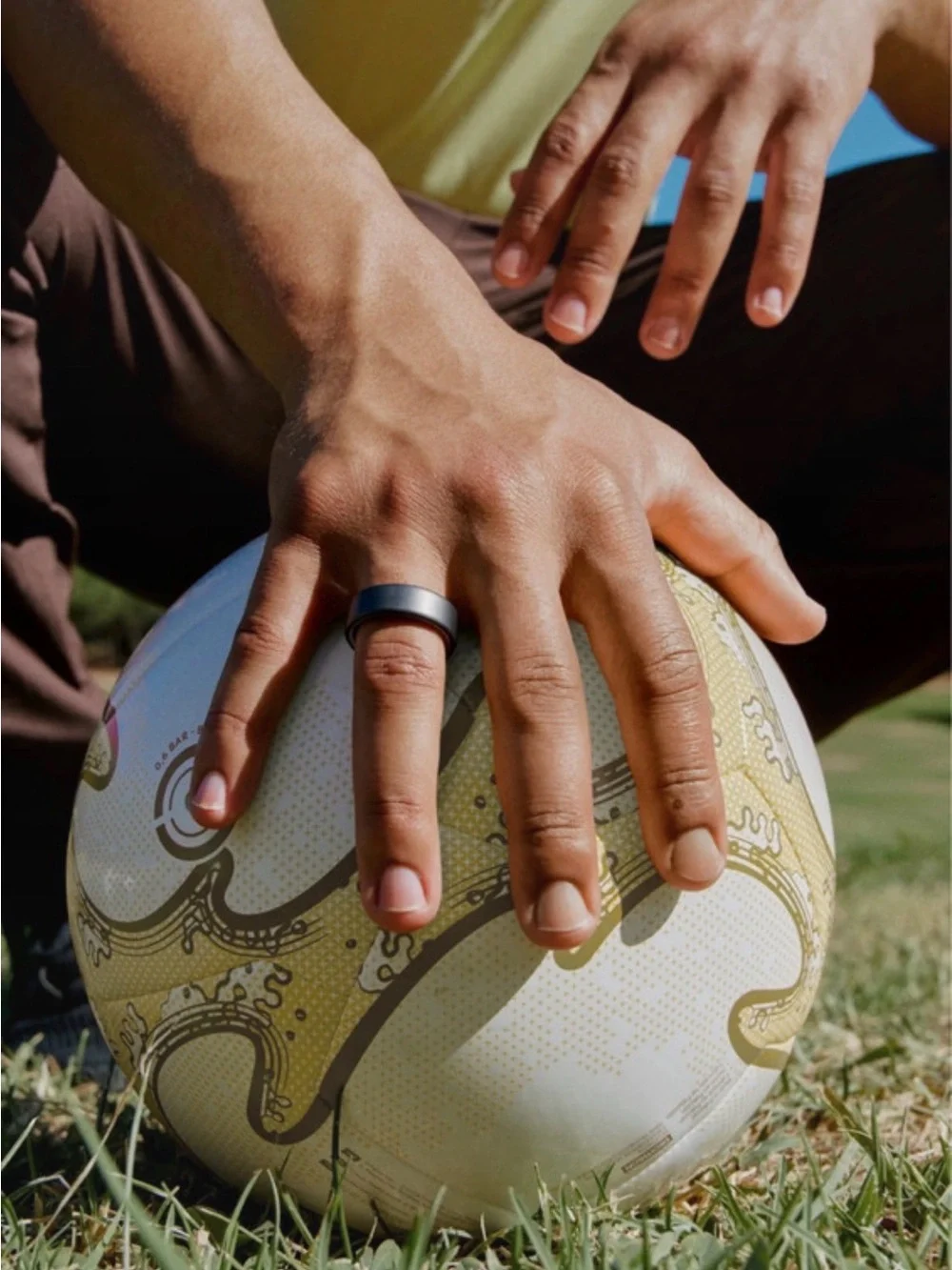 Discrete Black Smart Ring with Activity & Sleep Monitoring